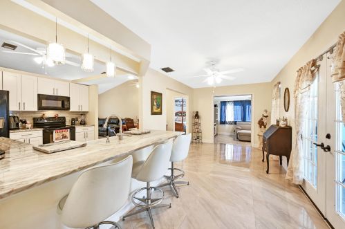 5409 Palmetto Dr, Fort Pierce FL  34982-7481 exterior