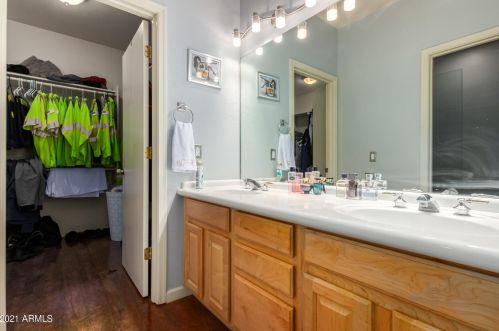 1716 Cortez St, Phoenix AZ 85020-1322 exterior