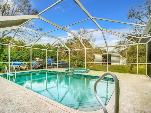 270 18 St, Naples FL 34117-9453 exterior