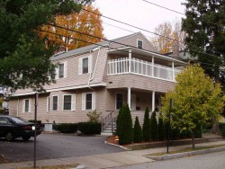 87 Floral St, Newton, MA 02461-1543