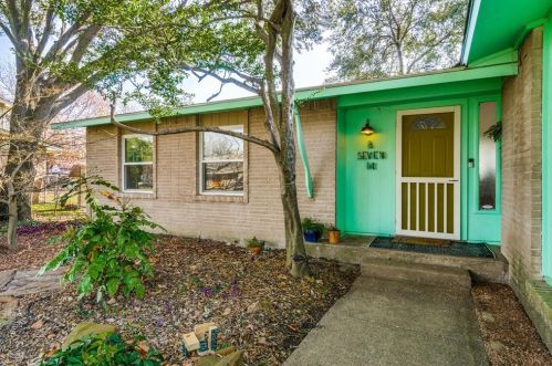 8714 Charing Cross Ln, Dallas, TX 75238-3812