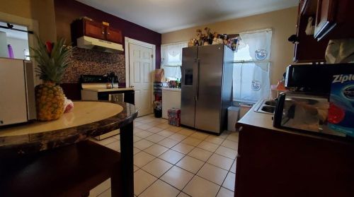 37 Laban St, Providence RI 02909-3736 exterior