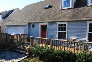 8439 7 Ave, Seattle WA  98168-2707 exterior