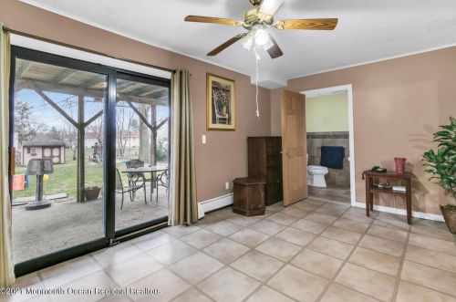 612 Grove Ave, Edison NJ 08820-3229 exterior