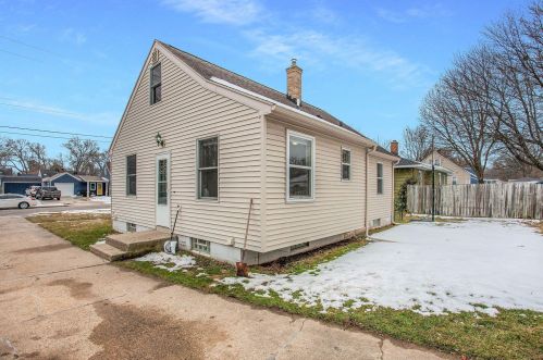 929 Beech St, Wyoming MI exterior