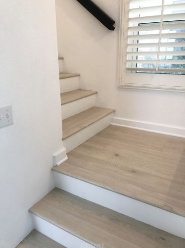 320 Rossmore Dr, Oxnard CA  93035-4465 exterior