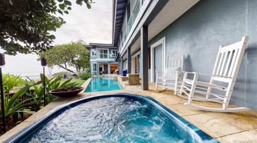 5005 Kalanianaole Hwy, Honolulu HI  96821-1505 exterior