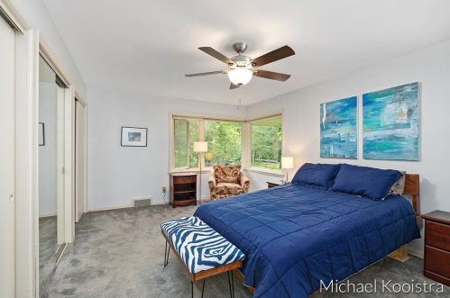 1742 Derbyshire St, Grand Rapids MI 49508-2522 exterior