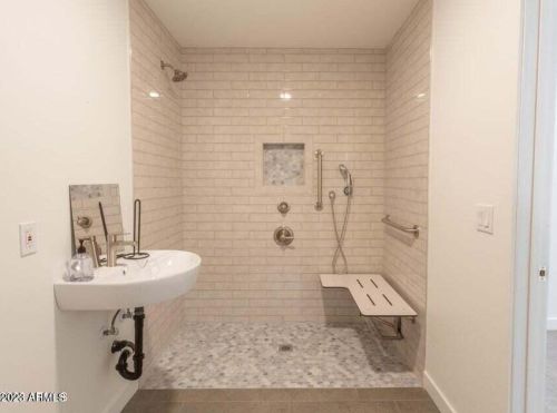 3128 Desert Cove Ave, Phoenix AZ  85029-4203 exterior