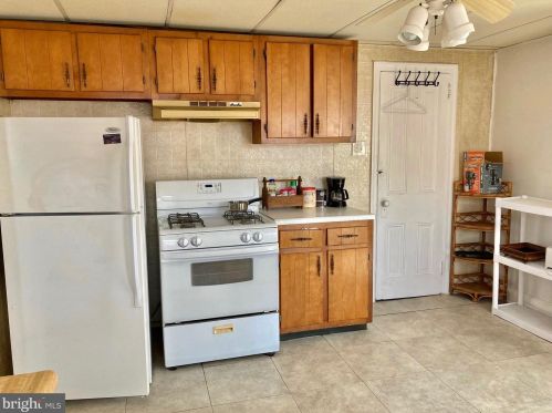 1241 6 St, Philadelphia PA 19140-2509 exterior