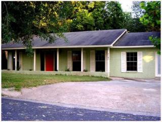 7101 Fred Morse Dr, Austin TX  78723-1608 exterior