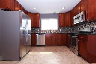 7806 Crandon Ave, Chicago IL  60649-5021 exterior