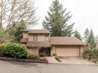 565 Montara Way, Eugene, OR 97405-2055