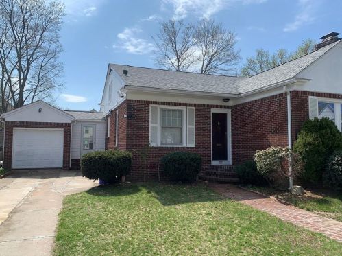 11 Lyman Ave, Providence, RI 02919-2713