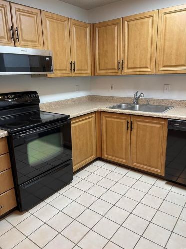 1606 Oriole Ln, Saint Louis MO  63144-1110 exterior