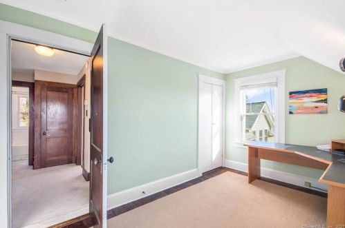 40 Commonwealth Ave, New Britain CT 06053-2913 exterior