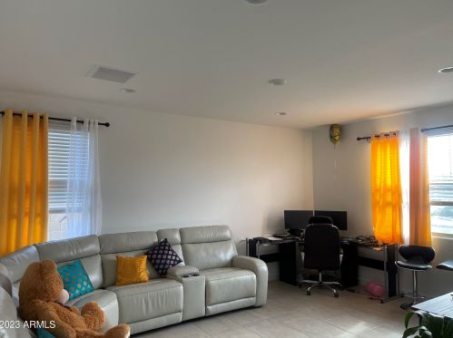 232 Capricorn Way, Chandler AZ  85249-3627 exterior