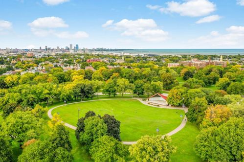 439 Oklahoma Ave, Milwaukee WI 53207-3076 exterior