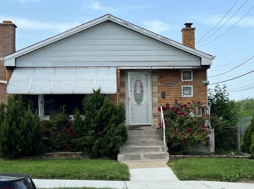 3600 58th St, Chicago, IL 60629-3840