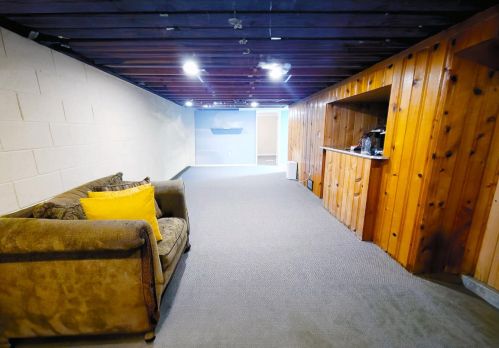 7824 Verona Ct, Milwaukee WI  53219-3860 exterior