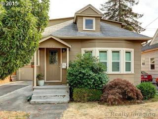 7112 Insley St, Portland OR  97206-5236 exterior
