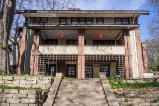 1815 Summit Ave, Madison, WI 53726-4038