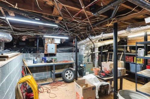 1827 Marlbrook Dr, Atlanta GA 30307-1768 exterior