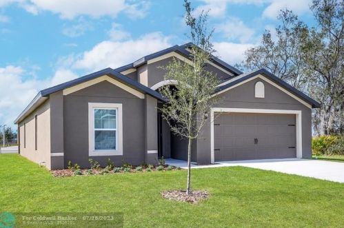 2008 Pruitt St, Fort Pierce, FL 34953-5729