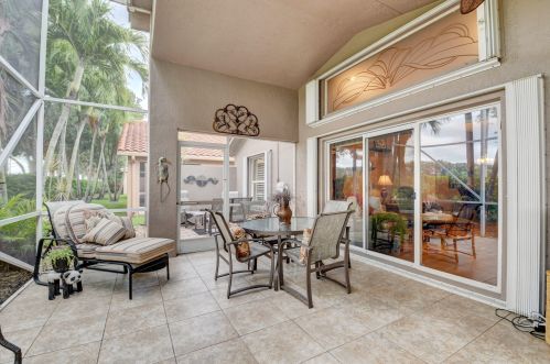 7650 Caprio Dr, Boynton Beach FL 33472-7370 exterior