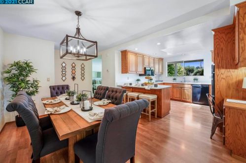 3324 Mckean Dr, Concord, CA 94518-2340