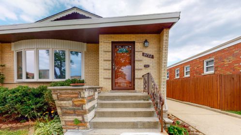 9753 Troy Ave, Chicago, IL 60805-3143
