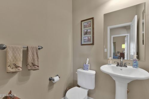 38301 15th Ave, Phoenix AZ 85041-4712 exterior