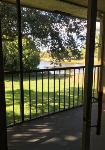 1428 Meadows Cir, Boynton Beach FL 33436-9205 exterior