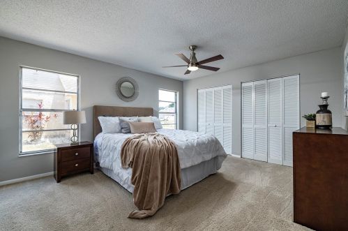 7044 Hollowell Dr, Tampa FL  33634-1089 exterior