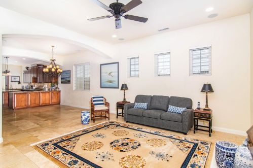 357 E Ave, San Diego CA  92118-1333 exterior