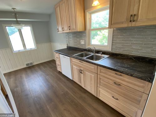 1629 Hazel St, Saint Paul MN 55119-4231 exterior