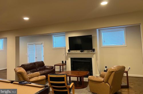 6532 Chesterfield Ave, Mc Lean, VA 22101-5232