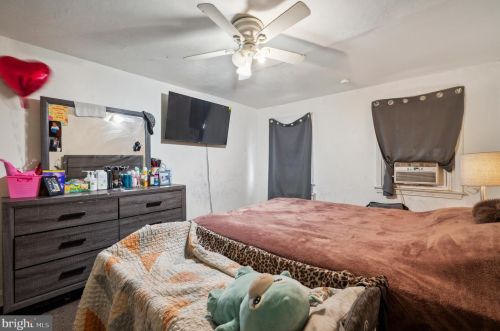 2422 Upland St, Chester PA 19013-6007 exterior