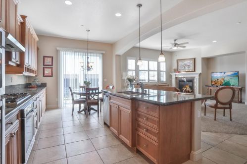 797 Hildebrand Cir, Folsom CA 95630-6309 exterior