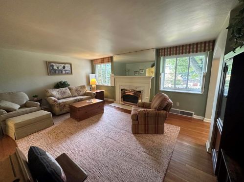 114 Oak Hill Rd, Pittsburgh PA  15238-3016 exterior