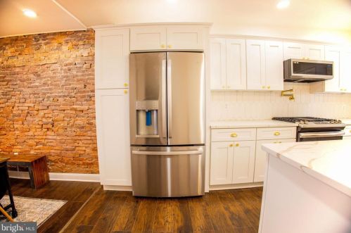 2022 21 St, Philadelphia PA 19145-2722 exterior