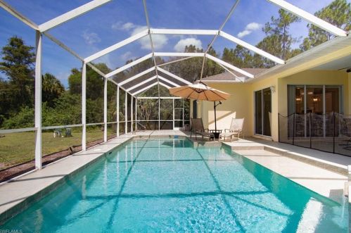 2661 2 St, Naples FL 34120-1389 exterior