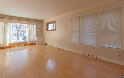 331 61 Ave, Duluth MN 55807-2338 exterior