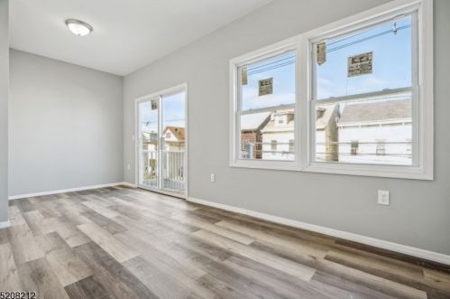 148 Walnut St, Paterson NJ 07522-1426 exterior