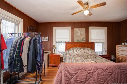 90 Smt St, Manchester CT 06040-4263 exterior