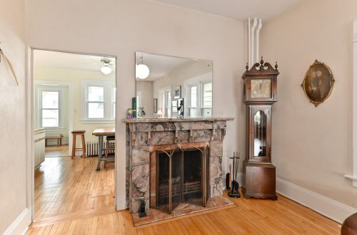 1137 49, Milwaukee WI 53214-3527 exterior