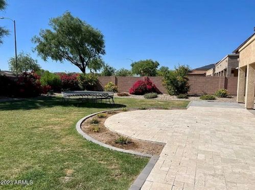 27218 24th Dr, Phoenix AZ  85085-8733 exterior