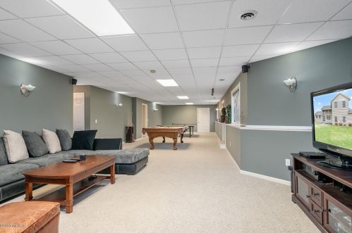 2730 60 St, Fennville MI 49408-9414 exterior