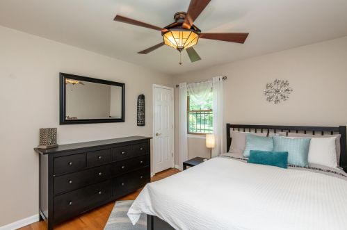 10021 Grantosa Dr, Milwaukee WI 53222-1325 exterior