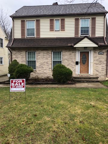 2492 Channing Rd, Cleveland OH  44118-4740 exterior